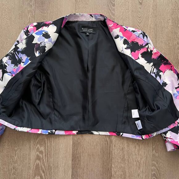 Black Label by Evan Picone NWOT Floral Pink/Purple Cropped Blazer - Picture 9 of 12